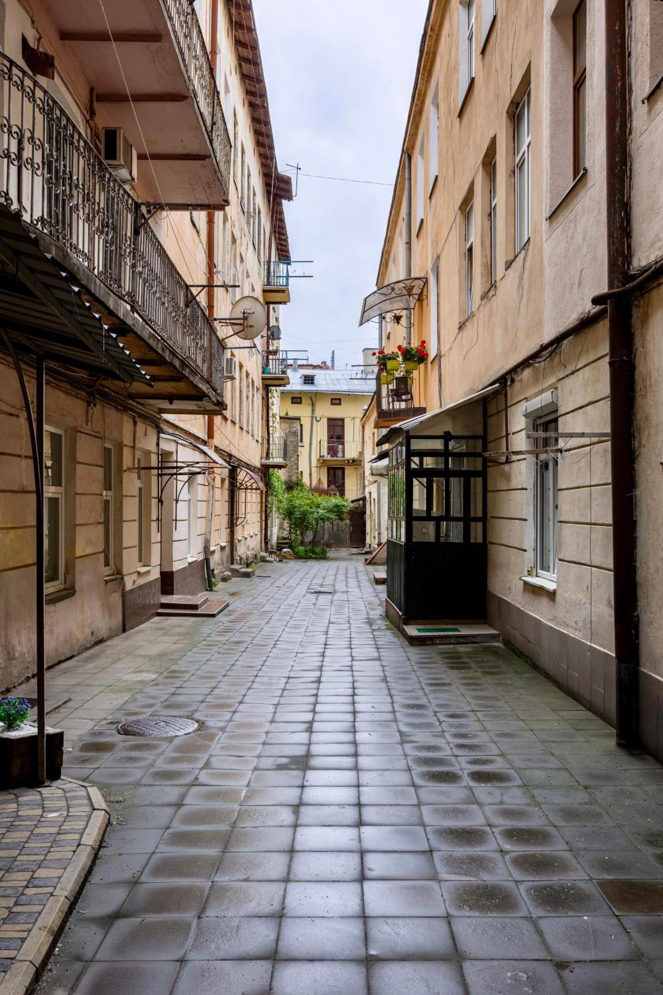 Апартаменти На Площі Ринок 12 Lviv Dış mekan fotoğraf